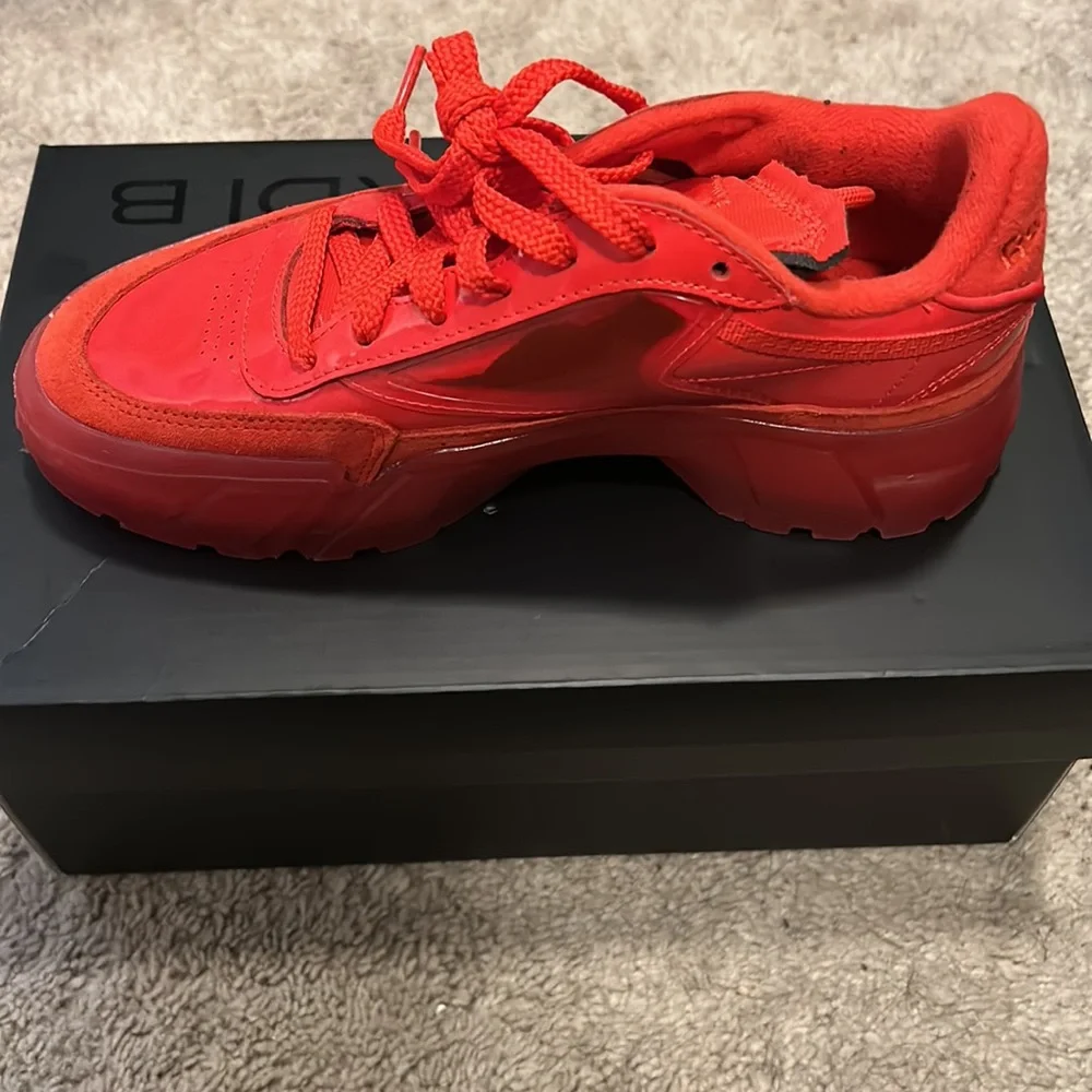 Cardi B collab Reebok - Picture 3 of 5